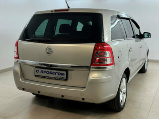 2011 Opel Zafira B Рестайлинг, бежевый, 655000 рублей, вид 4