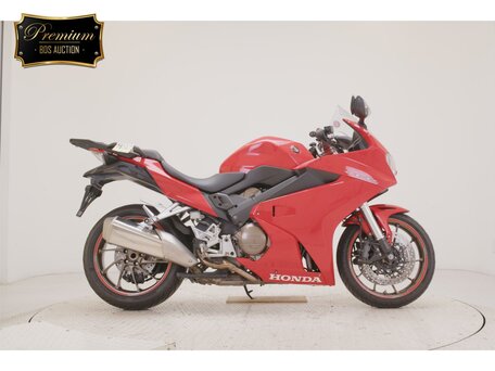 2019 Honda VFR 800, красный, 977000 рублей, вид 2