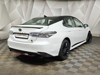 2021 Toyota Camry VIII (XV70) Рестайлинг, белый, 3299000 рублей, вид 2