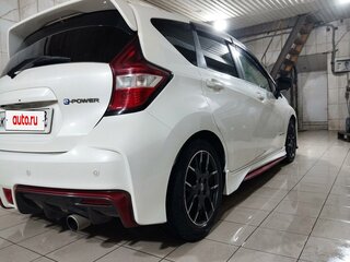 2019 Nissan Note Nismo e-Power II Рестайлинг, белый, 1600000 рублей, вид 2