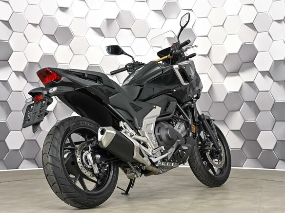 2025 Honda NC 750X, чёрный, 1299000 рублей - вид 6