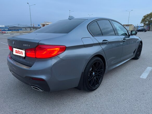 2019 BMW 5 серии 520d xDrive VII (G30/G31/G38), серый, 3597000 рублей - вид 9