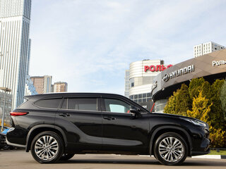 2025 Toyota Highlander IV (XU70), чёрный, 4898000 рублей, вид 3