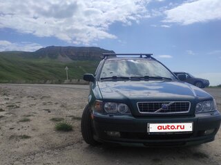 2001 Volvo V40 I Рестайлинг, зелёный, 370000 рублей, вид 2