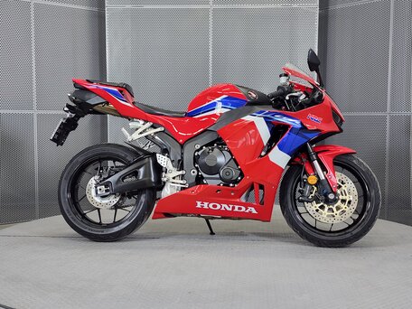 2021 Honda CBR 600RR, красный, 1177000 рублей, вид 1
