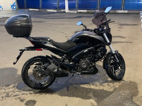 2023 Bajaj Dominar 400, чёрный, 385000 рублей, вид 2