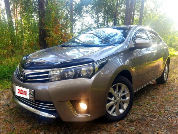 2014 Toyota Corolla XI (E160, E170, E180), золотистый, 1800000 рублей - вид 5
