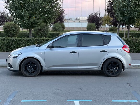 2011 Kia Ceed I Рестайлинг, серебристый, 770000 рублей - вид 8
