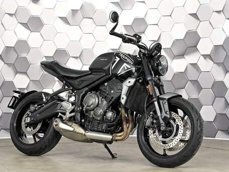 2022 Triumph Trident 660, чёрный, 797000 рублей, вид 1
