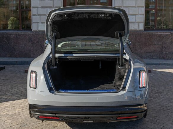 2026 Rolls-Royce Spectre Black Badge I Рестайлинг (Series II), серый, 72000000 рублей - вид 11