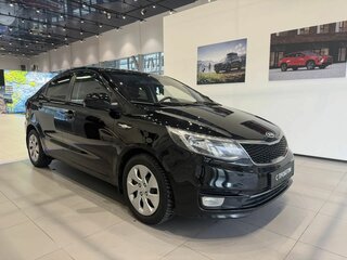 2015 Kia Rio III Рестайлинг, чёрный, 820000 рублей, вид 3