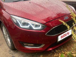 2017 Ford Focus III Рестайлинг, красный, 1020000 рублей, вид 5