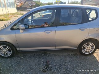 2007 Honda Jazz I Рестайлинг, серебристый, 560000 рублей, вид 3