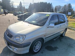 2001 Toyota Raum I, серый, 430000 рублей, вид 1