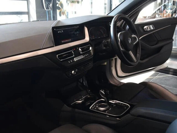 2023 BMW 1 серии 118i III (F40), белый, 1750000 рублей - вид 23
