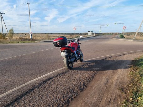 2005 Moto Guzzi Breva 1100, красный, 405000 рублей, вид 2