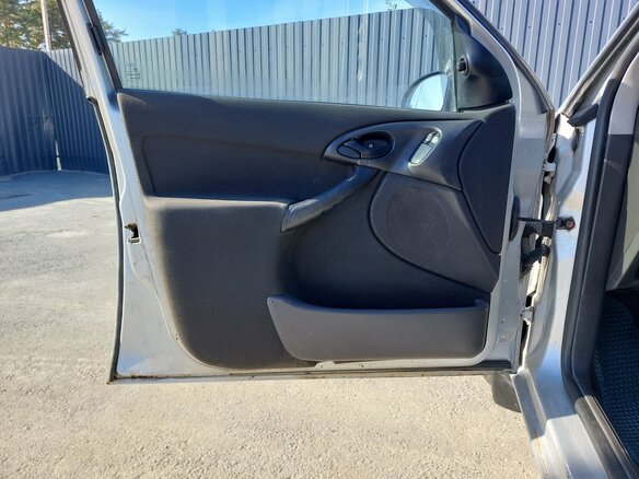 2004 Ford Focus I Рестайлинг, серебристый, 259000 рублей - вид 8
