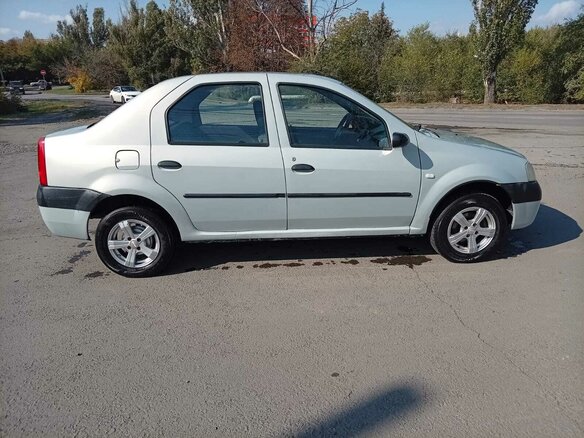 2005 Renault Logan I, серебристый, 330000 рублей - вид 4