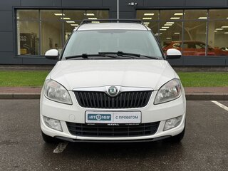 2012 Skoda Roomster I Рестайлинг, белый, 650000 рублей, вид 2