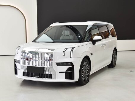 2026 Zeekr 009 140 kWh I Рестайлинг, белый, 13777000 рублей, вид 1