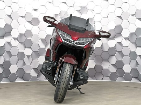 2025 Honda GL 1800 Gold Wing, красный, 3589000 рублей, вид 5