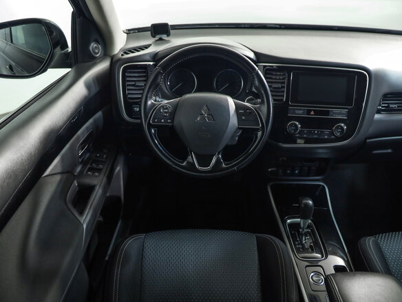 2019 Mitsubishi Outlander III Рестайлинг 3, чёрный, 1969000 рублей - вид 10