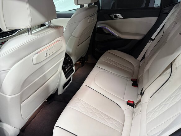 2025 BMW X6 40i III (G06) Рестайлинг, серый, 16380000 рублей - вид 22