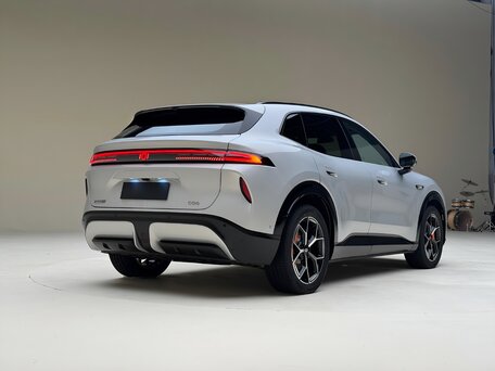 2026 Changan Qiyuan Q06, серебристый, 5580000 рублей, вид 3