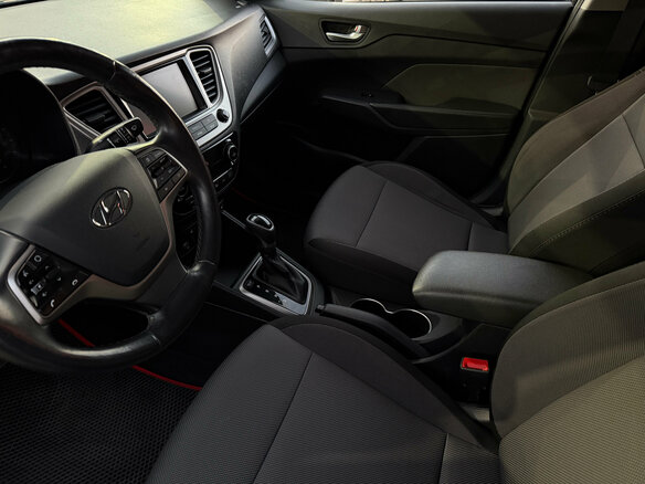 2020 Hyundai Solaris II, чёрный, 1290000 рублей - вид 8