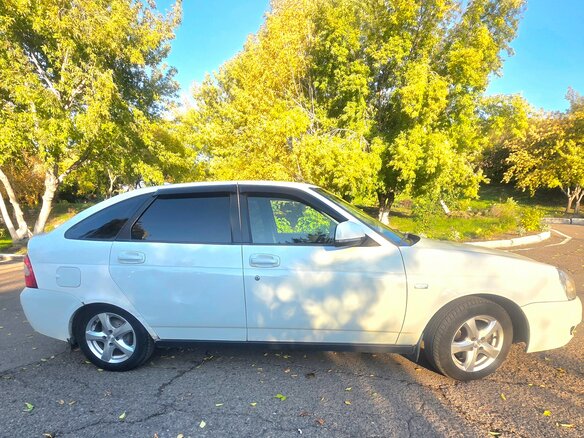 2012 Lada (ВАЗ) Priora I, белый, 390000 рублей - вид 4