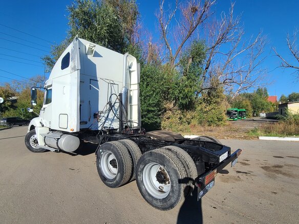 2004 Freightliner Columbia, белый, 1300000 рублей - вид 7