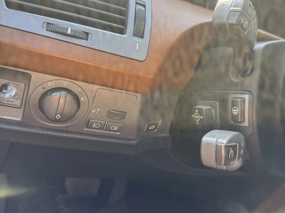 2002 BMW 7 серии 735i IV (E65/E66), серебристый, 620000 рублей - вид 13
