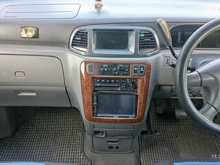 2000 Nissan Liberty, белый, 220000 рублей, вид 4
