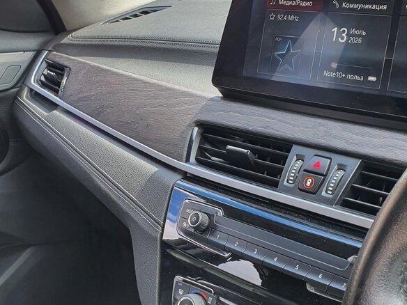 2019 BMW X1 18i sDrive II (F48) Рестайлинг, чёрный, 1950000 рублей - вид 5
