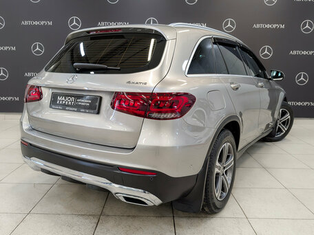 2021 Mercedes-Benz GLC 200 I (X253) Рестайлинг, серый, 4235000 рублей, вид 5