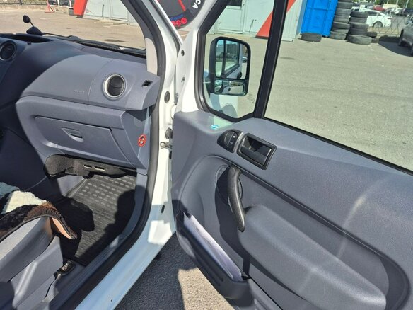 2012 Ford Transit Connect, белый, 750000 рублей - вид 15