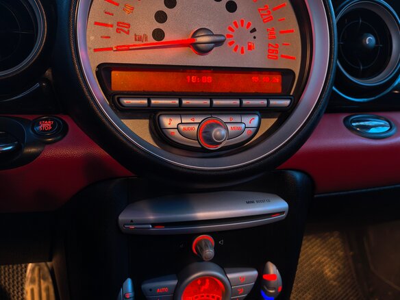 2008 Mini Hatch Cooper II (R56), красный, 720000 рублей - вид 21