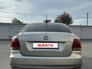 2018 Volkswagen Polo V Рестайлинг, серебристый, 370000 рублей, вид 5