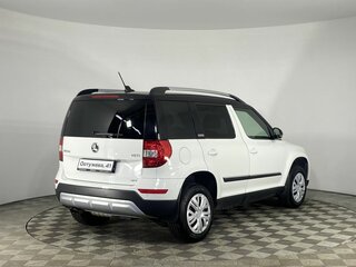 2017 Skoda Yeti I Рестайлинг, белый, 1550000 рублей, вид 5