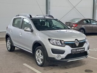 2015 Renault Sandero Stepway II, серый, 910000 рублей, вид 3