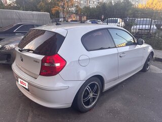 2010 BMW 1 серии 116i I (E81/E82/E87/E88) Рестайлинг, белый, 1200000 рублей, вид 5