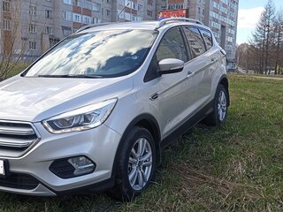 2017 Ford Kuga II Рестайлинг, серебристый, 1450000 рублей, вид 5