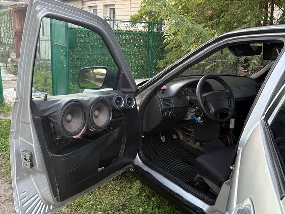 2012 Lada (ВАЗ) Priora I, серебристый, 400000 рублей - вид 28