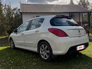 2011 Peugeot 308 I Рестайлинг, белый, 820000 рублей, вид 3