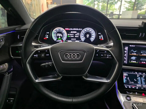 2024 Audi A7 55 TFSI e II (4K), чёрный, 9494304 рублей - вид 5