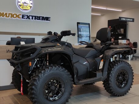 2026 BRP Can-Am Outlander MAX 1000R, чёрный, 2790000 рублей, вид 2