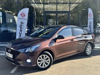 2021 Hyundai Solaris II Рестайлинг, коричневый, 1730000 рублей, вид 1