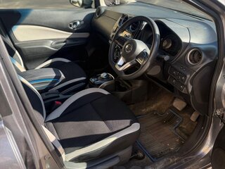 2018 Nissan Note e-Power II Рестайлинг, серый, 1120000 рублей, вид 5