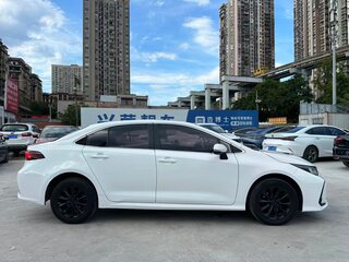 2021 Toyota Corolla XII (E210), белый, 1250000 рублей, вид 4