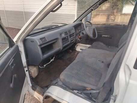 1997 Toyota TownAce, белый, 325000 рублей, вид 4
